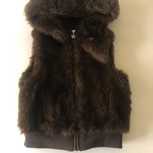 Girls Faux Fur Vest!